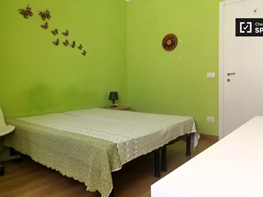 Immagine 3 di Camera condivisa in affitto  in Via dei Platani a Roma