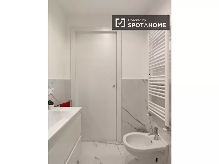 Immagine 14 di Camera condivisa in affitto  in Via Romolo Gessi a Milano