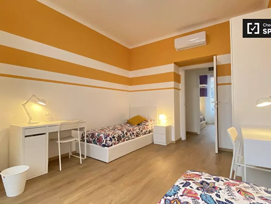 Immagine 3 di Camera condivisa in affitto  in P.za XXV Aprile a Milano