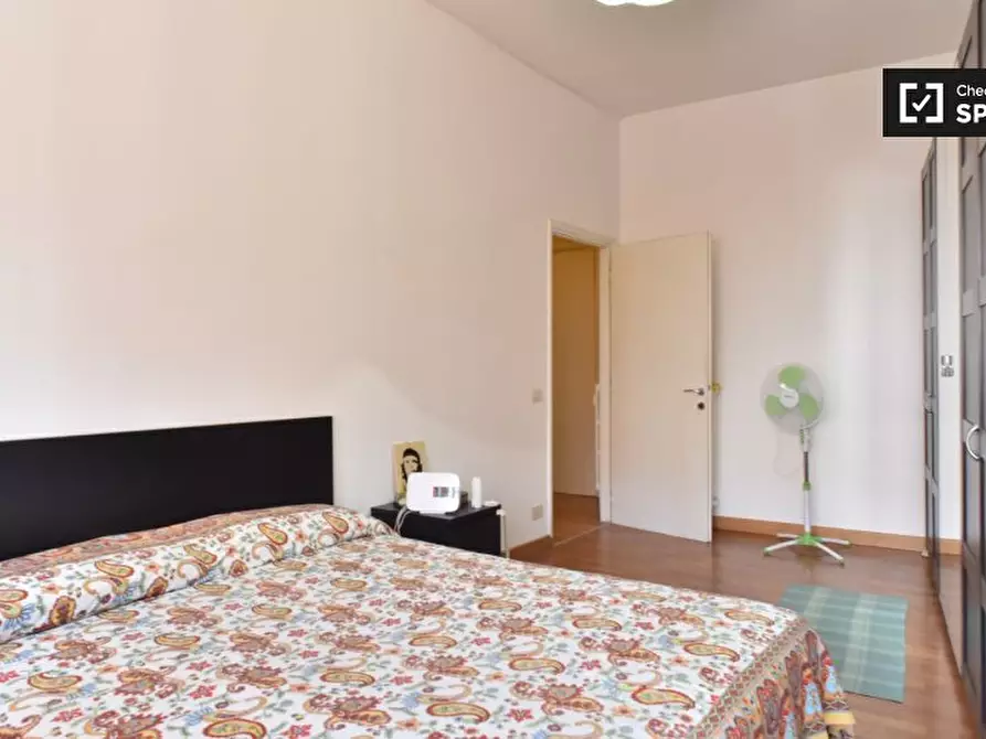 Immagine 3 di Camera condivisa in affitto  in Via Lorenzo Valla a Roma