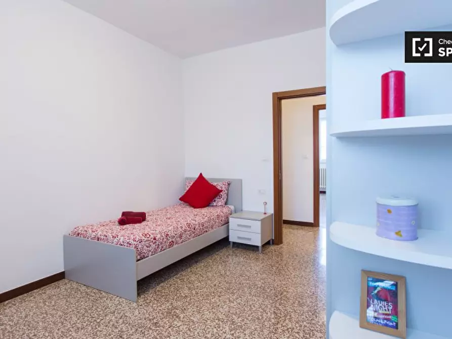 Immagine 2 di Camera condivisa in affitto  in Via Pietro Boifava a Milano