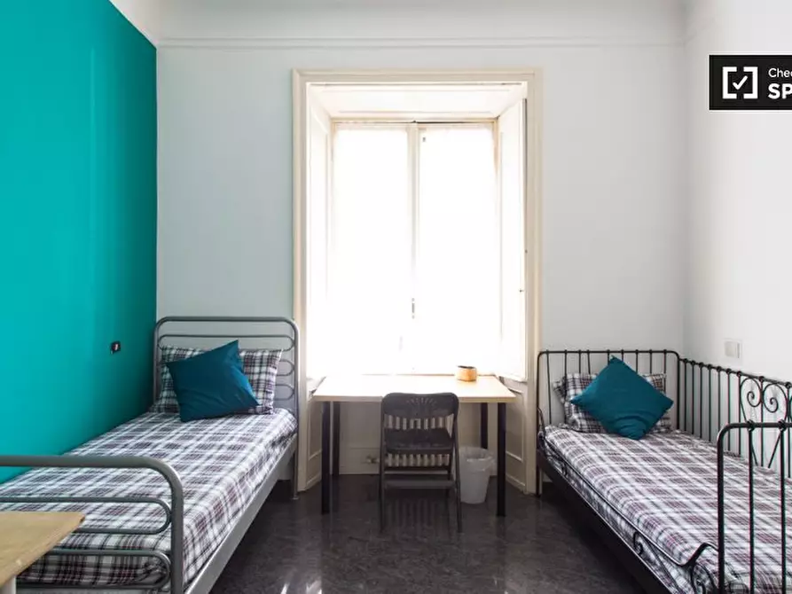 Immagine 2 di Camera condivisa in affitto  in Viale Romagna a Milano