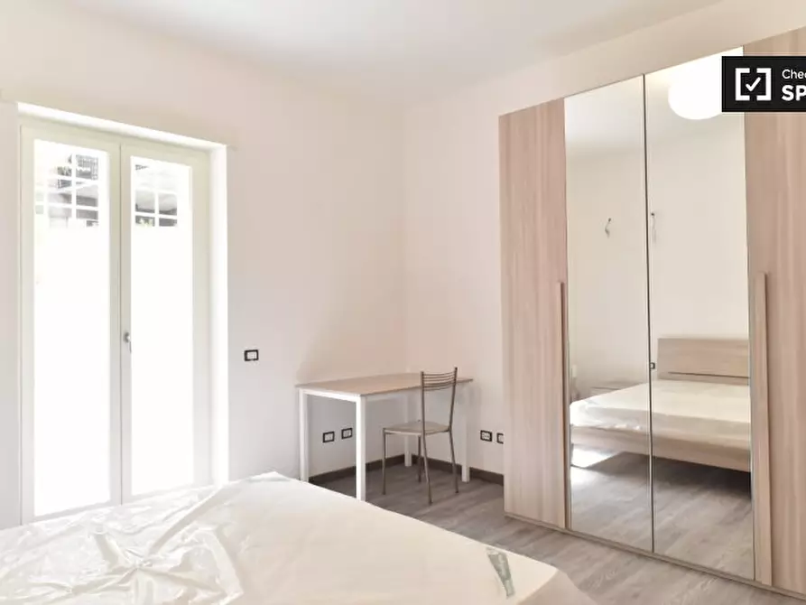 Immagine 4 di Camera condivisa in affitto  in Viale di Vigna Pia a Roma