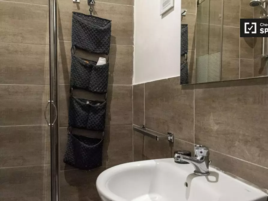 Immagine 9 di Camera condivisa in affitto  in Via Garigliano, 00198 Roma RM, Italy a Roma