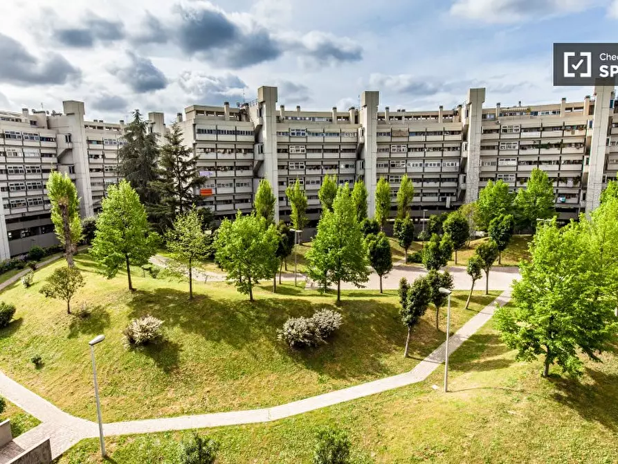 Immagine 15 di Camera condivisa in affitto  in Via Paolo Barison a Roma
