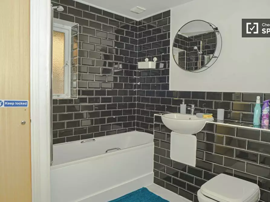 Immagine 12 di Appartamento in affitto  in Rush Grove St a Eltham