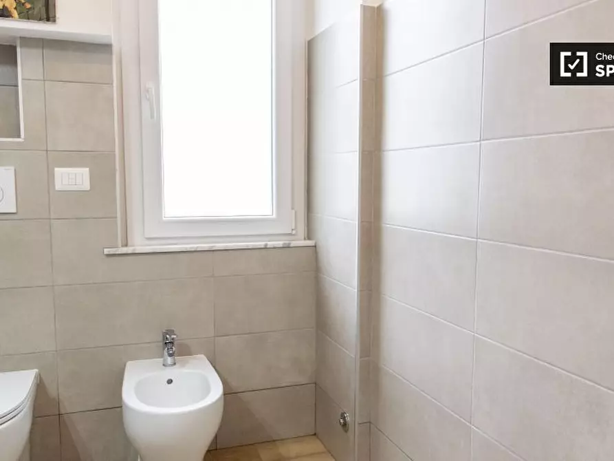 Immagine 13 di Camera condivisa in affitto  in Via Fara Sabina a Roma