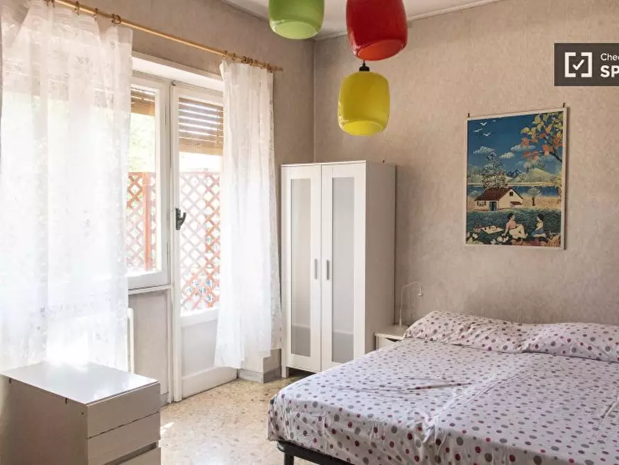 Immagine 4 di Camera condivisa in affitto  in Largo Girolamo Cocconi a Roma