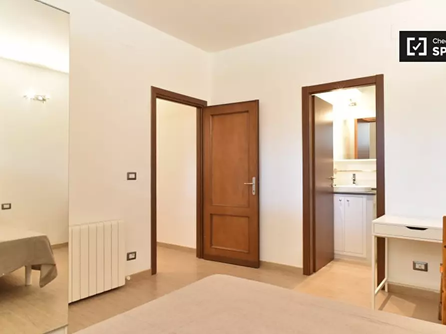 Immagine 7 di Camera condivisa in affitto  in Via Santa Domenica Talao, 00173 Roma RM, Italy a Roma