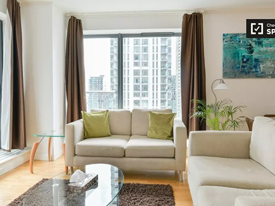Immagine 2 di Appartamento in affitto  in South Quay Plaza, Isle of Dogs, London a Poplar