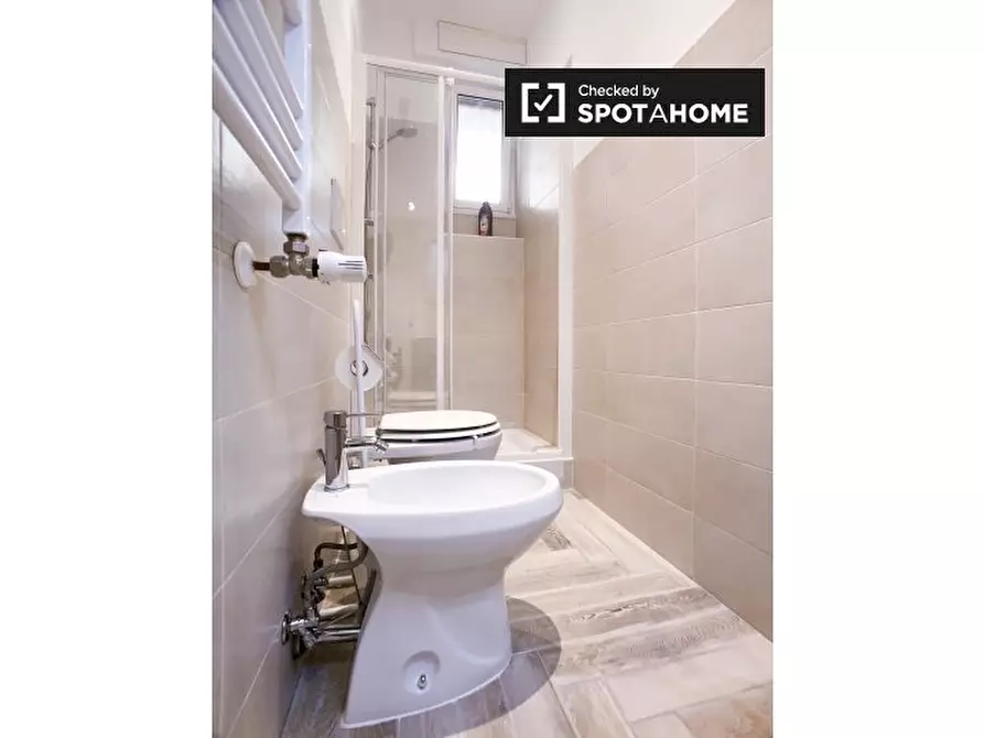 Immagine 10 di Appartamento in affitto  in Viale dei Romagnoli a Roma