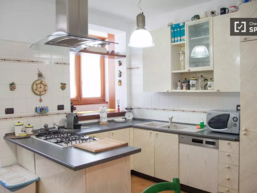 Immagine 16 di Appartamento in affitto  in Via Buccari a Roma