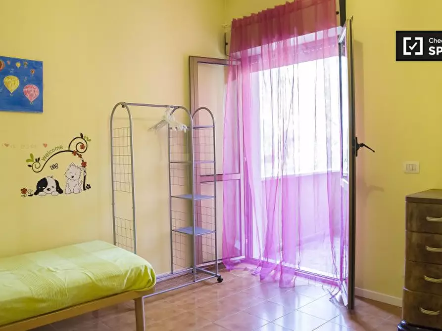 Immagine 17 di Camera condivisa in affitto  in Via Rugantino, 00169 Roma RM, Italy a Roma