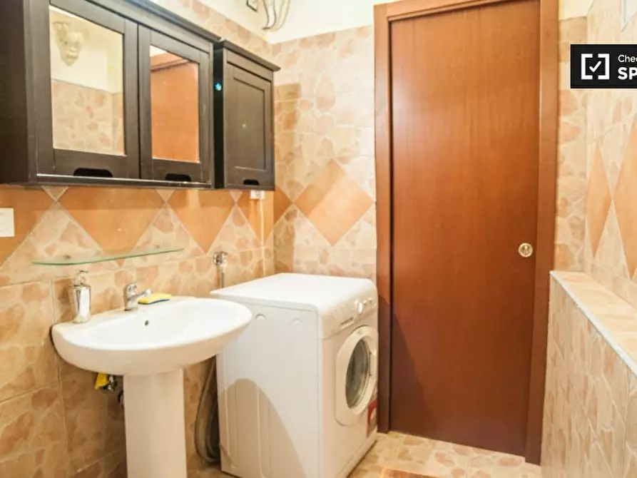 Immagine 14 di Appartamento in affitto  in Piazza dei Re di Roma a Roma