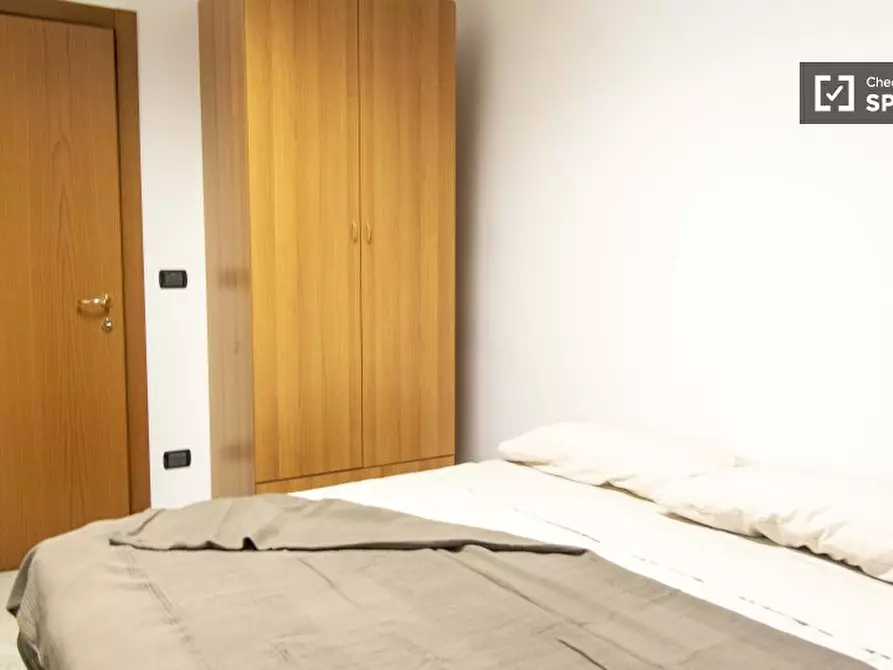 Immagine 3 di Camera condivisa in affitto  in Via di Villa Severini a Roma