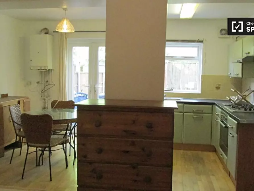 Immagine 4 di Ufficio in affitto  in Gloucester Dr a Hackney