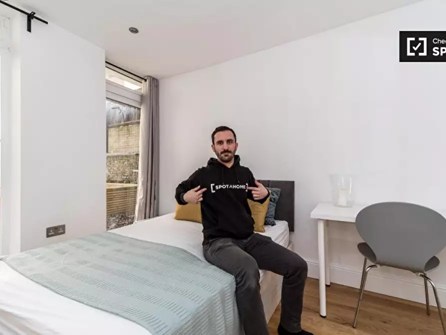 Immagine 14 di Camera condivisa in affitto  in E St Julian's Rd, North Maida Vale, London NW6 7LA, UK a Camden Town