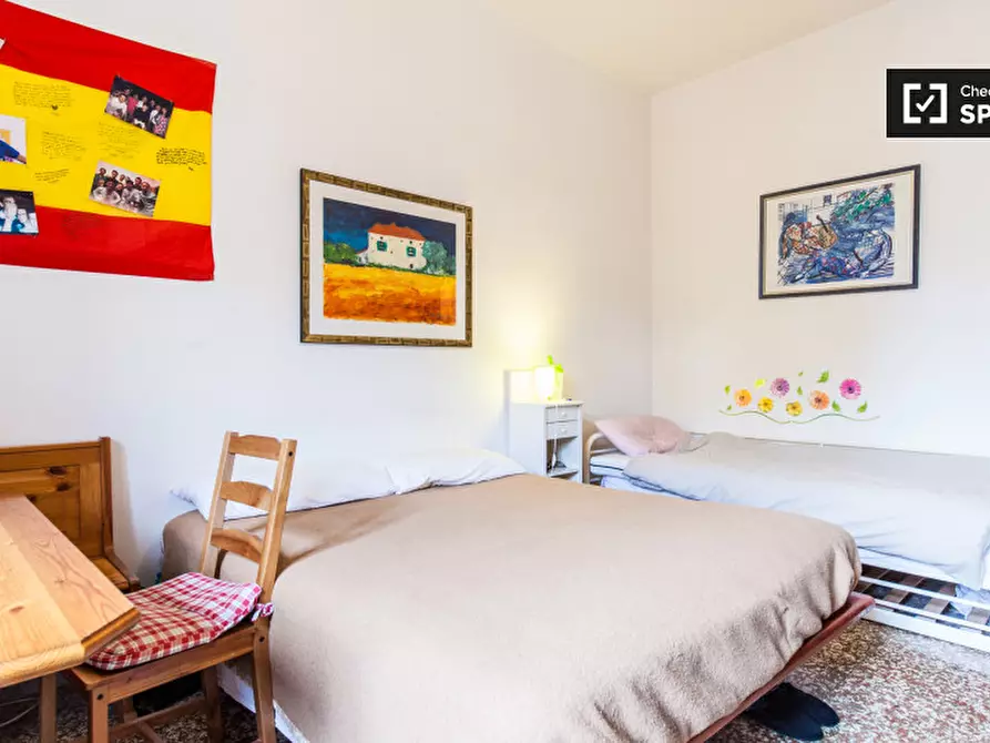 Immagine 16 di Camera condivisa in affitto  in Via Amiterno a Roma