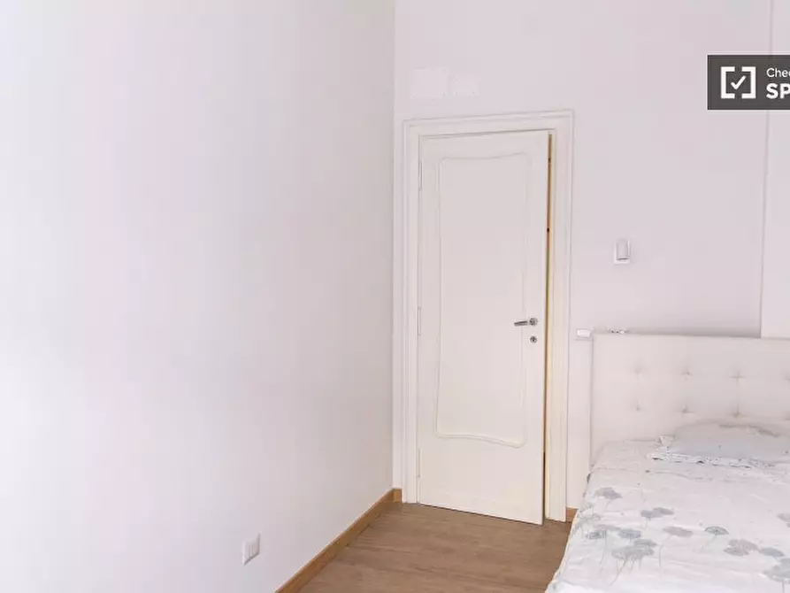 Immagine 1 di Camera condivisa in affitto  in Via Ottorino Lazzarini a Roma