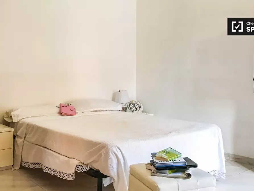 Immagine 17 di Camera condivisa in affitto  in Via Giuseppe Berneri a Roma