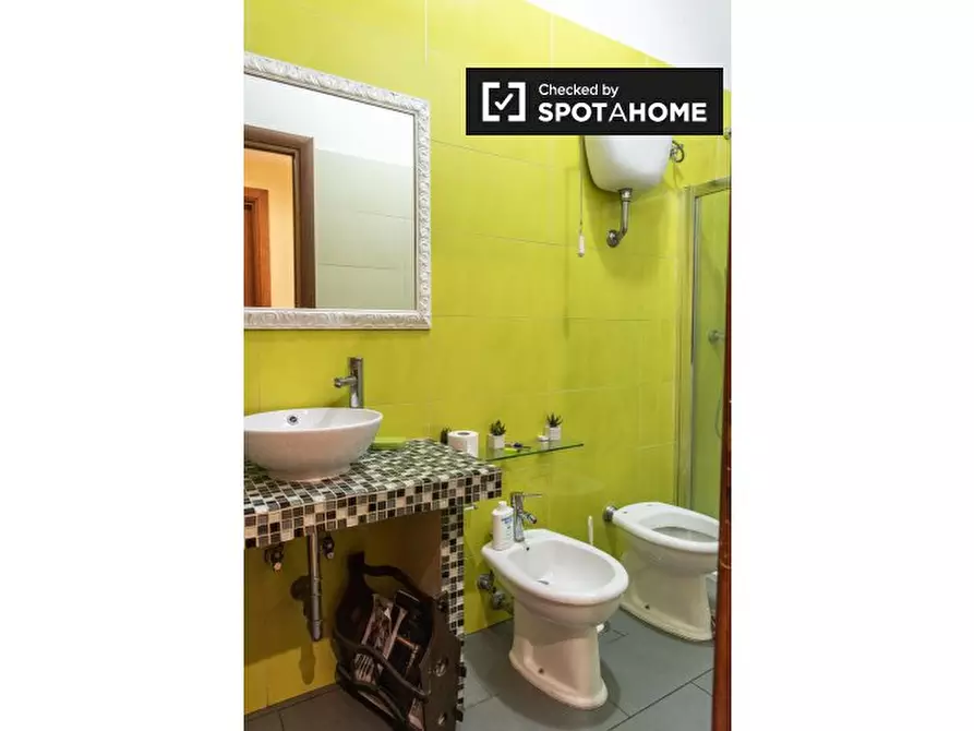 Immagine 13 di Camera condivisa in affitto  in Via dei Gelsi a Roma