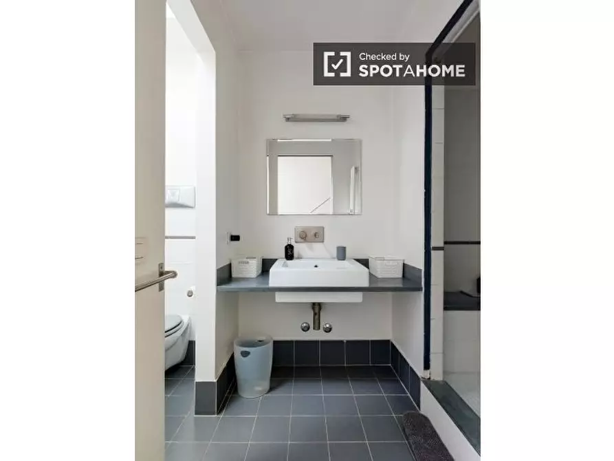 Immagine 15 di Camera condivisa in affitto  in Via Ariberto a Milano