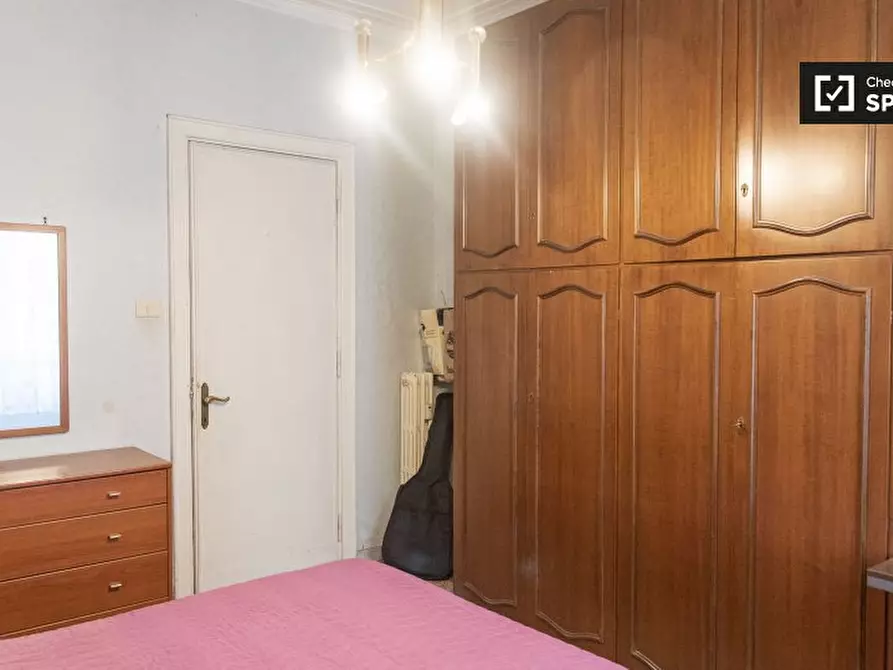 Immagine 3 di Camera condivisa in affitto  in Via Giovanni Paolo Pannini a Roma