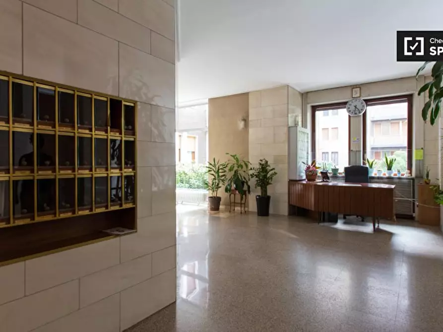 Immagine 16 di Ufficio in affitto  in Via Egadi a Milano