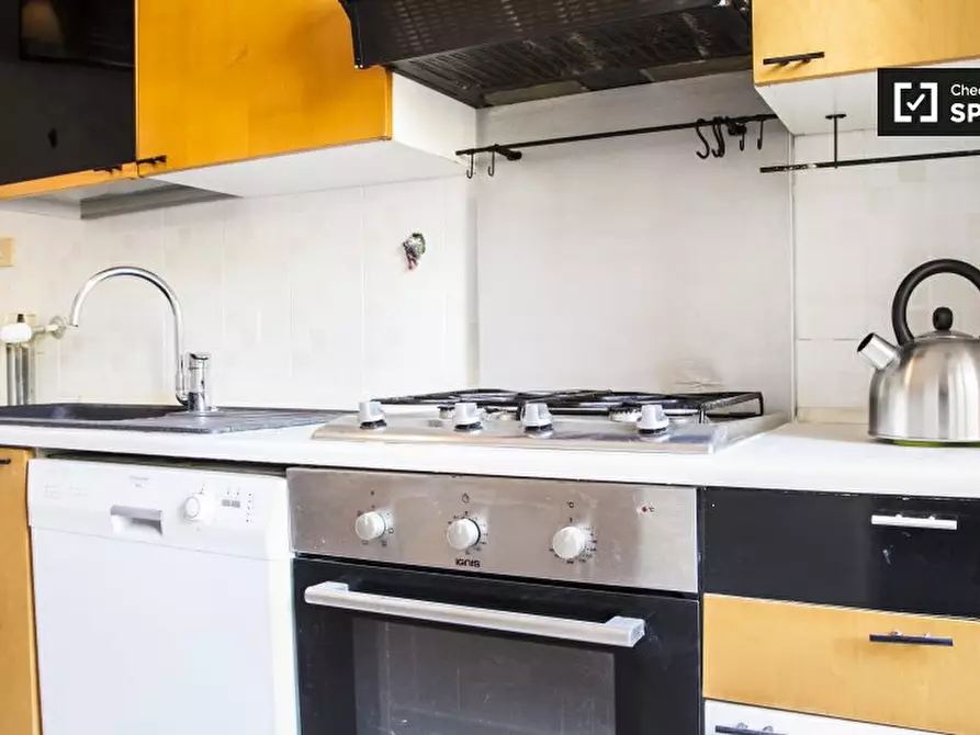 Immagine 6 di Camera condivisa in affitto  in Via Angelo Emo, 00136 Roma RM, Italy a Roma