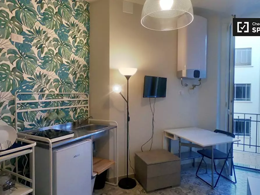 Immagine 2 di Camera condivisa in affitto  in Via Vincenzo Vela a Milano