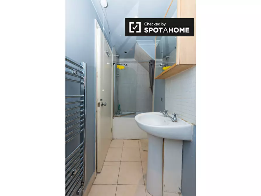 Immagine 9 di Camera condivisa in affitto  in Uxbridge Road a Hammersmith