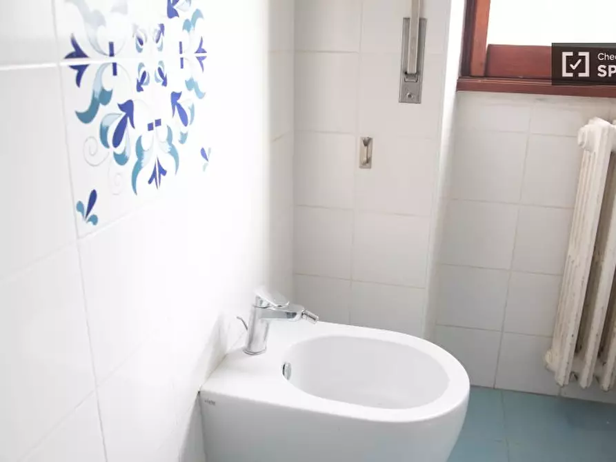 Immagine 7 di Camera condivisa in affitto  in Via Colle Di Mezzo a Roma