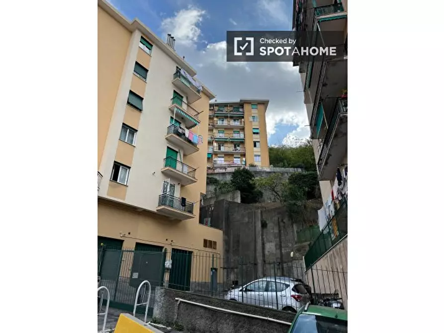 Immagine 5 di Camera condivisa in affitto  in Via Carmelo Onorato a Genova