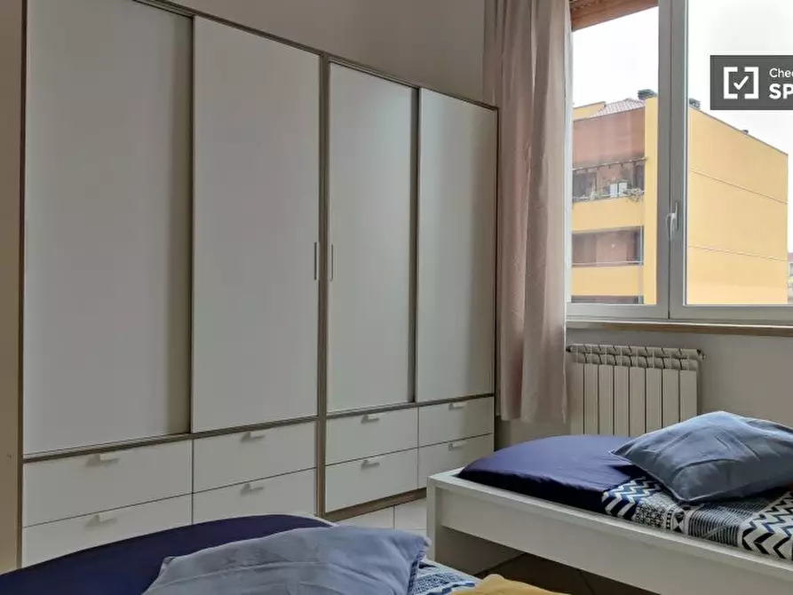 Immagine 2 di Camera condivisa in affitto  in Via Asiago a Milano