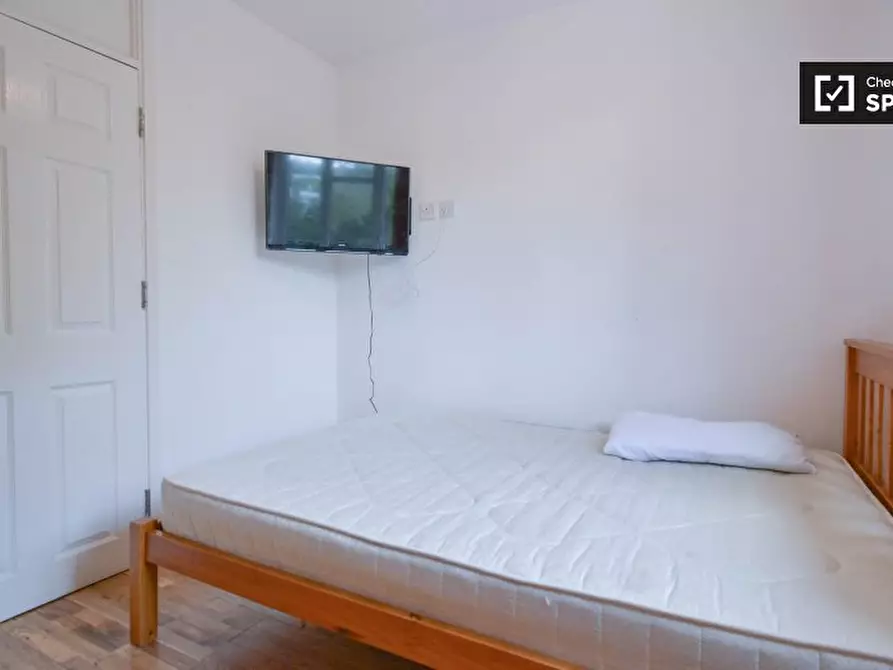Immagine 3 di Camera condivisa in affitto  in Whitnell Way a Wandsworth