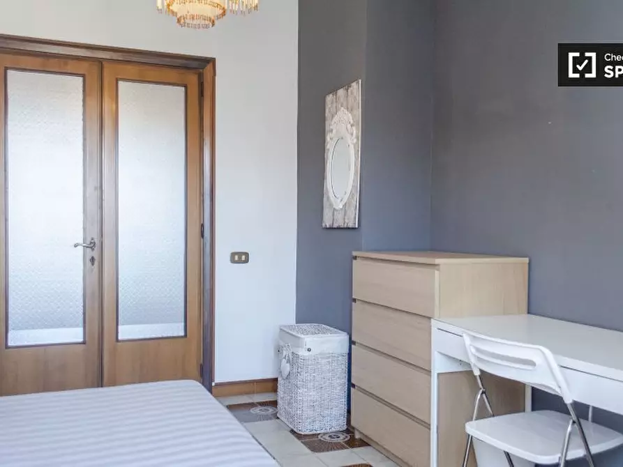 Immagine 2 di Camera condivisa in affitto  in Via Oderzo, 00182 Roma RM, Italy a Roma