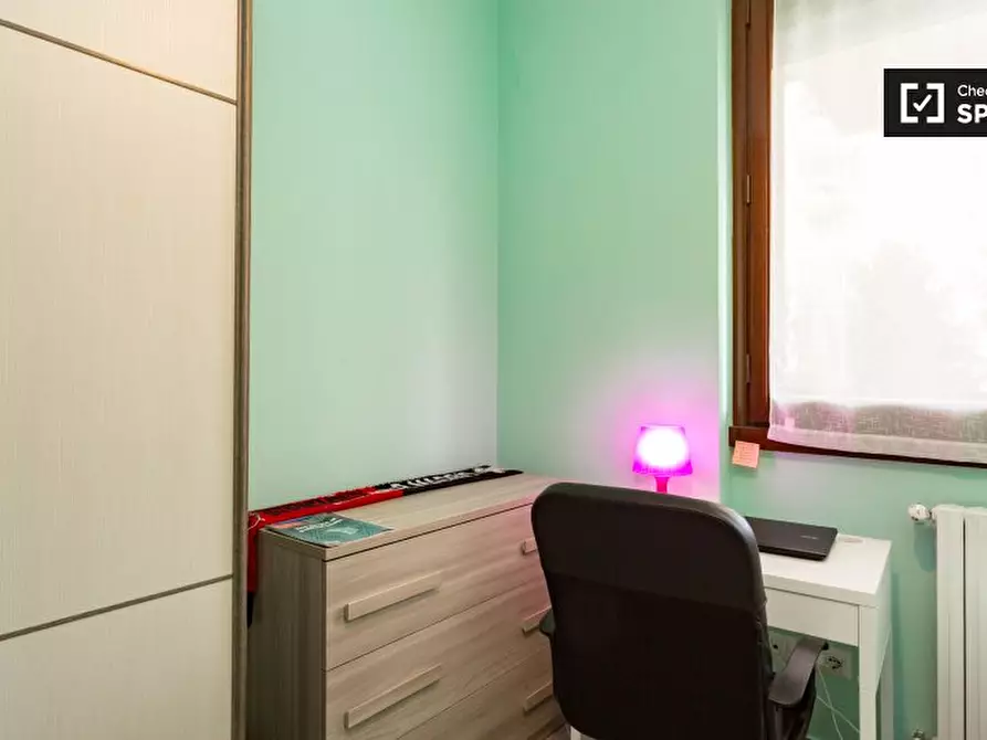 Immagine 2 di Camera condivisa in affitto  in Via Bordighera a Milano