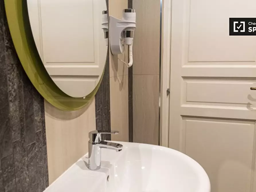 Immagine 15 di Appartamento in affitto  in Via Volturno a Roma