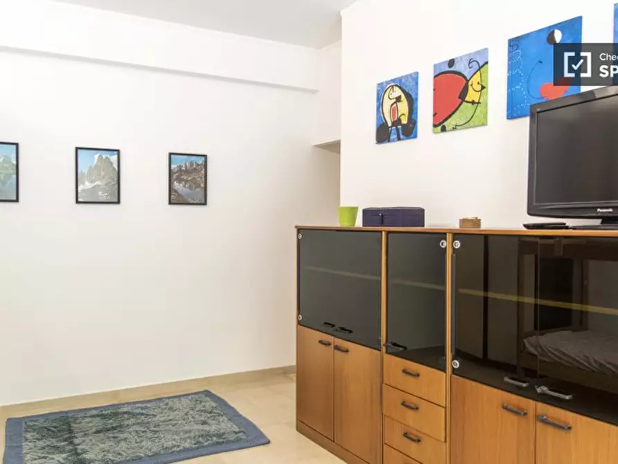 Immagine 6 di Camera condivisa in affitto  in Via della Fisica a Roma