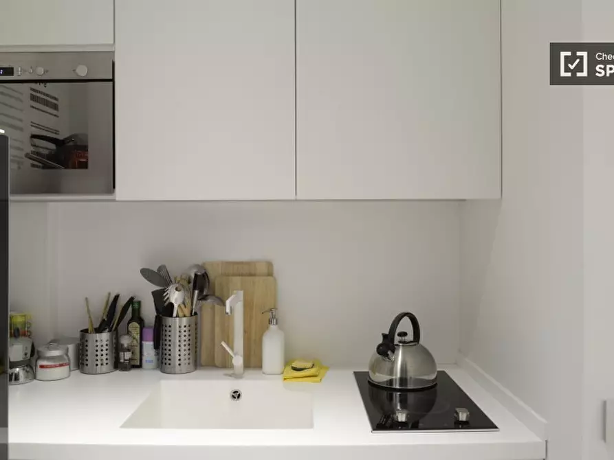 Immagine 6 di Ufficio in affitto  in Vía Privata Maria Teresa a Milano