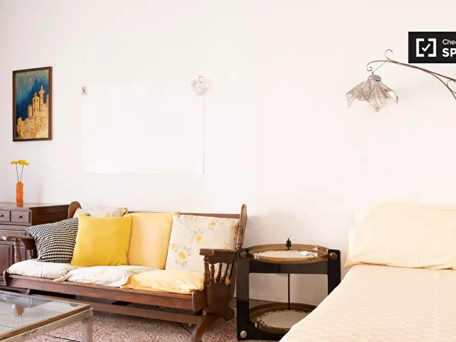 Immagine 10 di Camera condivisa in affitto  in Via Gabriello Chiabrera a Roma