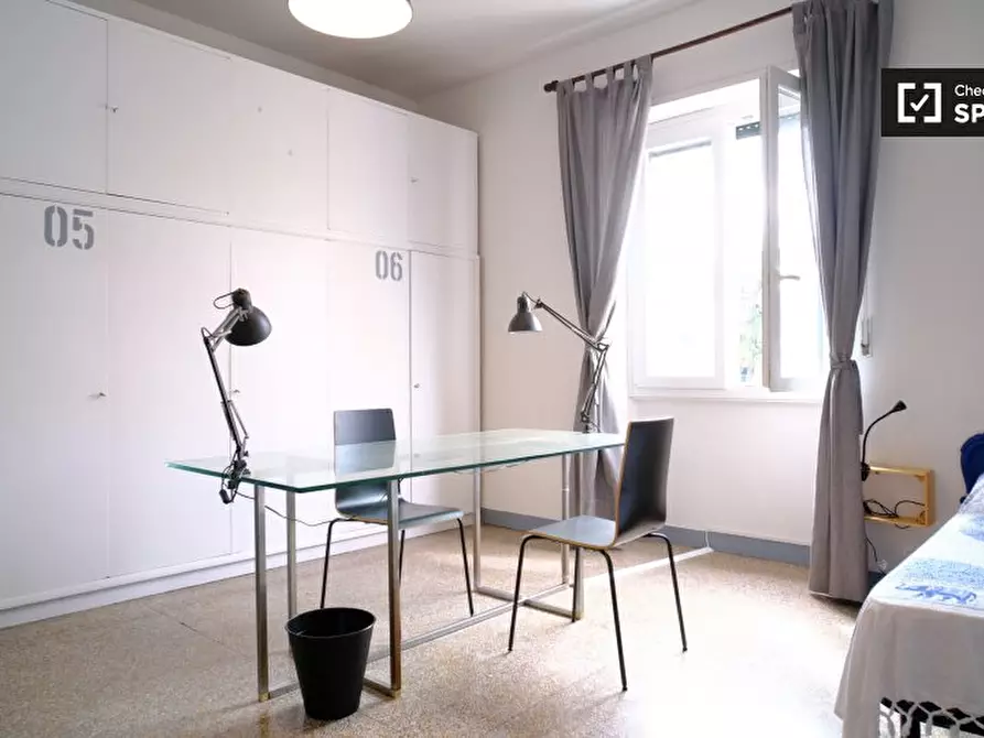 Immagine 13 di Camera condivisa in affitto  in Via Mirandola a Roma