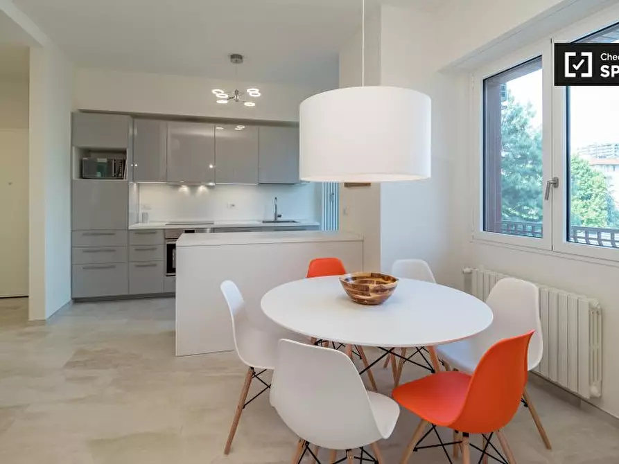 Immagine 4 di Appartamento in affitto  in Via Ippolito Nievo, 20145 Milano MI, Italy a Milano