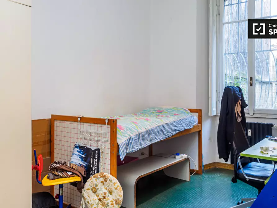 Immagine 2 di Camera condivisa in affitto  in Viale Gran Sasso a Milano