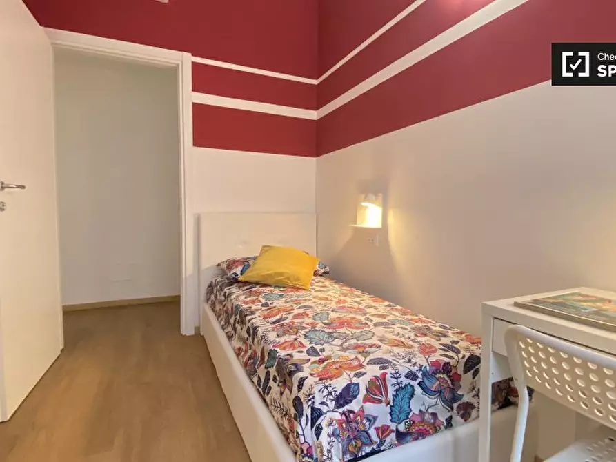 Immagine 2 di Camera condivisa in affitto  in P.za XXV Aprile a Milano