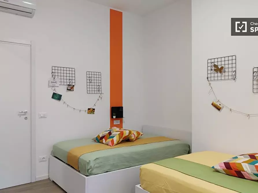 Immagine 3 di Camera condivisa in affitto  in Viale Monza a Milano