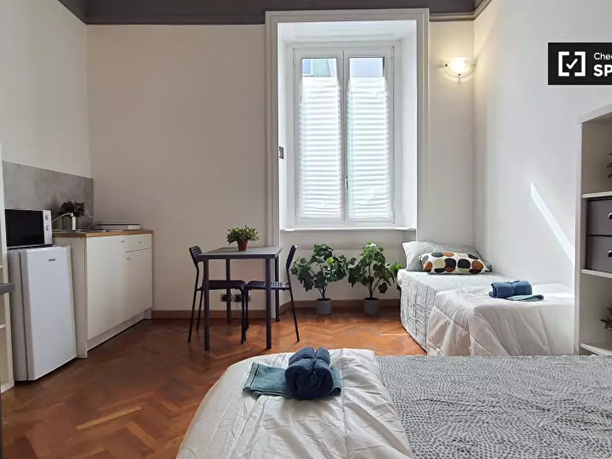 Immagine 11 di Camera condivisa in affitto  in Via Sebastiano del Piombo a Milano