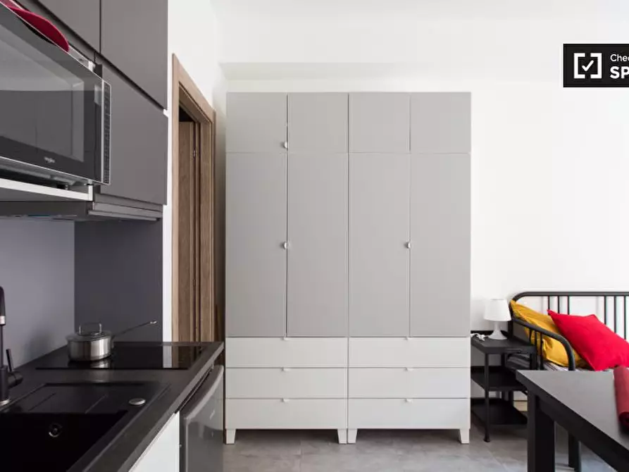 Immagine 3 di Ufficio in affitto  in Via Francesco de Sanctis a Milano