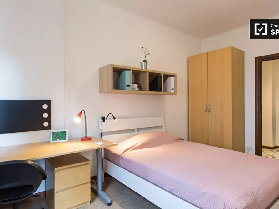 Immagine 2 di Camera condivisa in affitto  in Via Washington a Milano