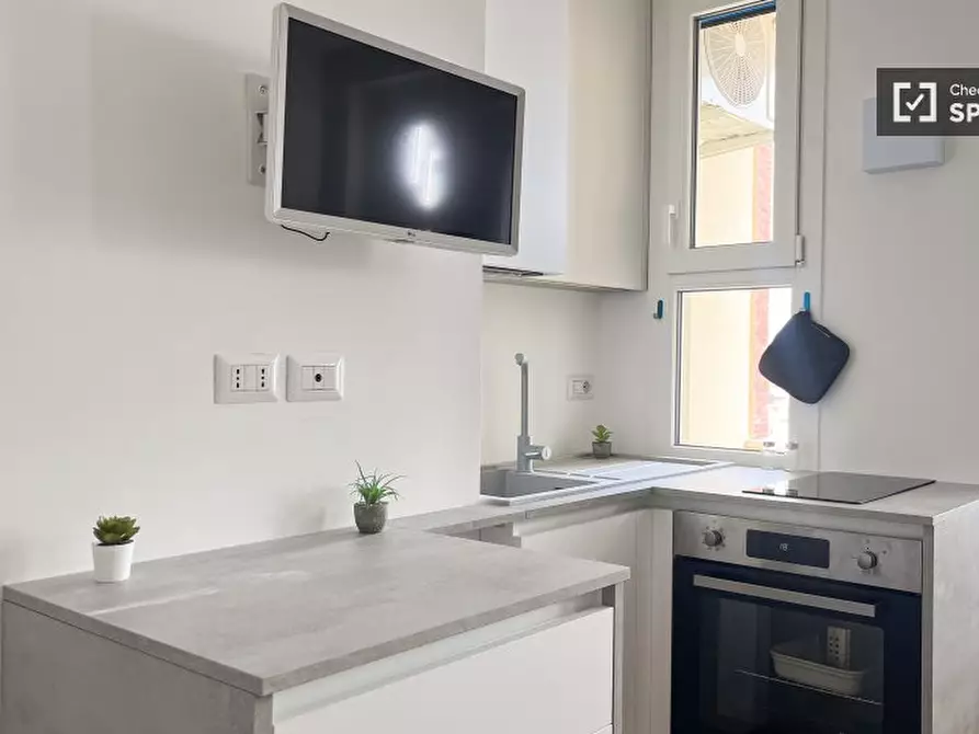 Immagine 9 di Ufficio in affitto  in Via dei Tulipani a Milano